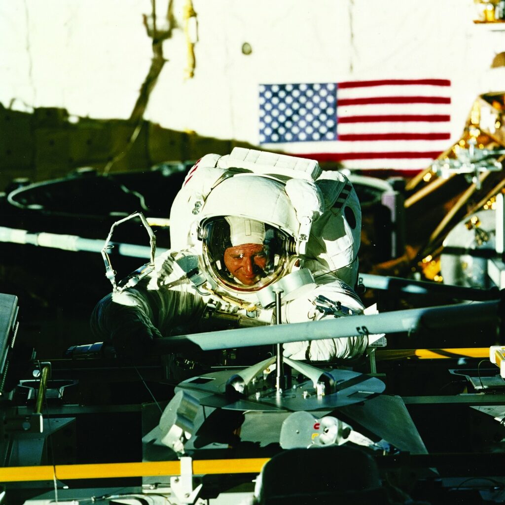 Thomas Akers has logged more than 800 hours of space flight and 29 hours of space-walking experience.
