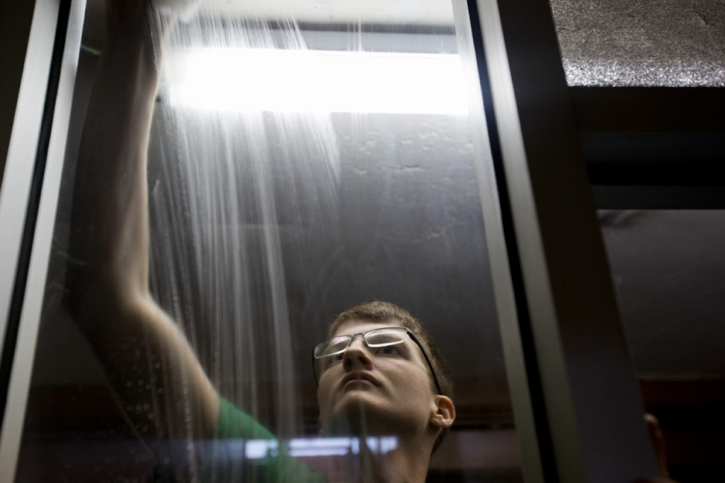S&T students washed windows and performed minor repairs at Kaleidoscope Discovery Center.
