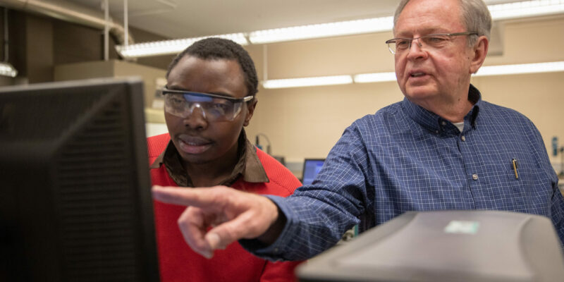 S&T chemist earns patent for flexible electronics work