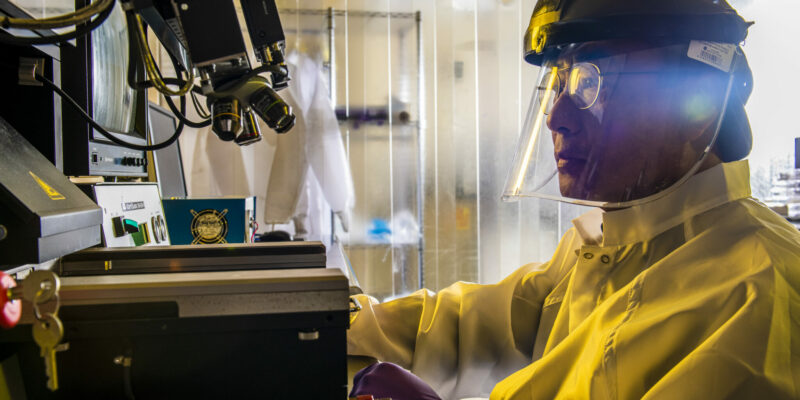 Missouri S&T researchers patent implants made with bioactive glasses and metals