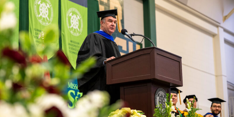 Missouri Lt. Gov. Mike Kehoe shares life experience with Missouri S&T graduates