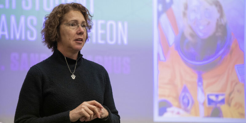 Former NASA astronaut, S&T alumna to speak to community
