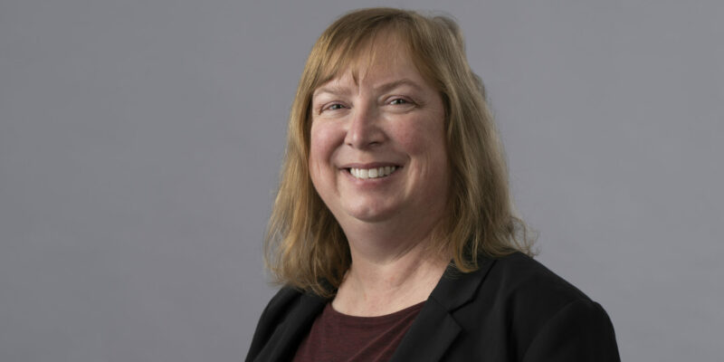 Minteer named the Dr. Ken Robertson Memorial Professor in Chemistry