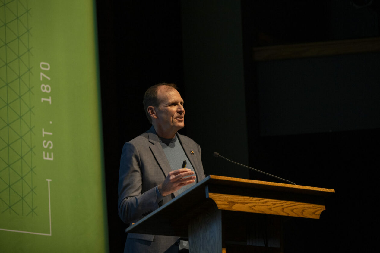 Missouri S&T alumnus Gary White speaks at S&T in 2023 for the Chancellor’s Speaker Series. Photo by Michael Pierce/Missouri S&T.