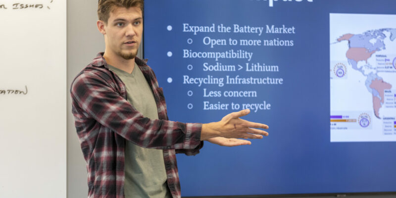 Hurry up and innovate: S&T event challenges students to improve energy storage