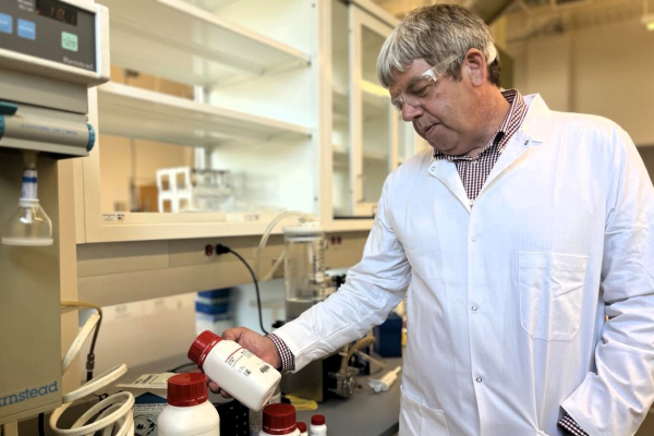 Company invests in S&T professor’s invention to stop bleeding 