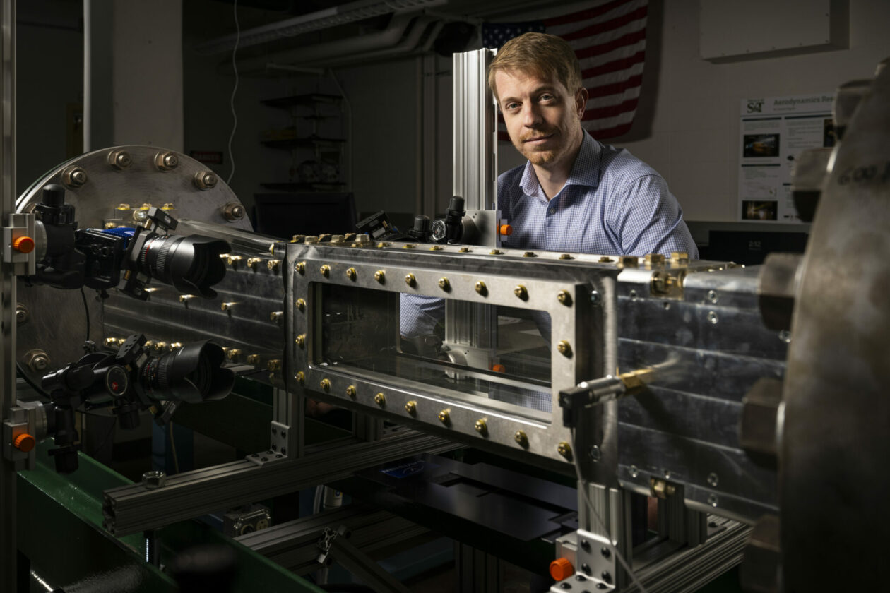 Dr. Davide Viganò works with Missouri S&T’s supersonic wind tunnel. Photo by Blaine Falkena/Missouri S&T.