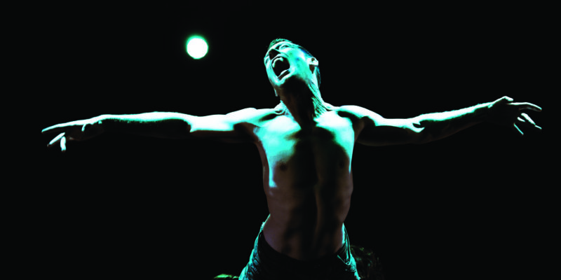 Tickets still available for PUSH Physical Theatre’s ‘Dracula’ at Leach Theatre Oct. 9 